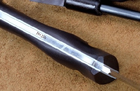 Дополнительная опция - изготовить нож из порошковой нержавеющей стали PM-204